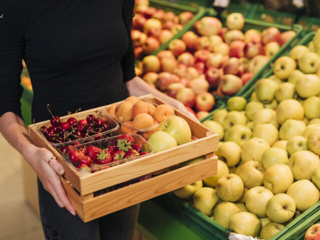 Sinergi Bisnis Segar Group: Menghubungkan Distributor, Importir, dan Retailer Buah di Indonesia