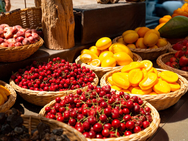 8 Buah Import Terlaris di Indonesia: Daftar Lengkap, Asal Negara, dan Cara Memilihnya