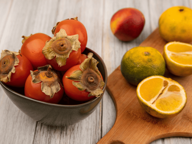 Buah untuk Asam Urat: Panduan Lengkap Buah yang Aman, Dilarang, dan Penurun Asam Urat